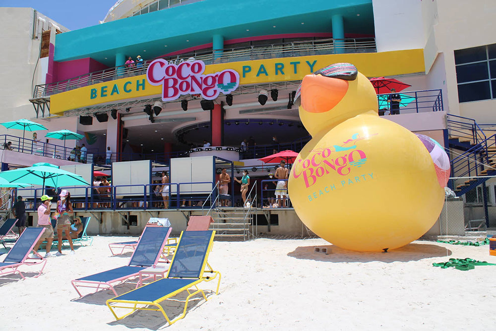 Coco Bongo Beach Club Cabana (per group of 6)